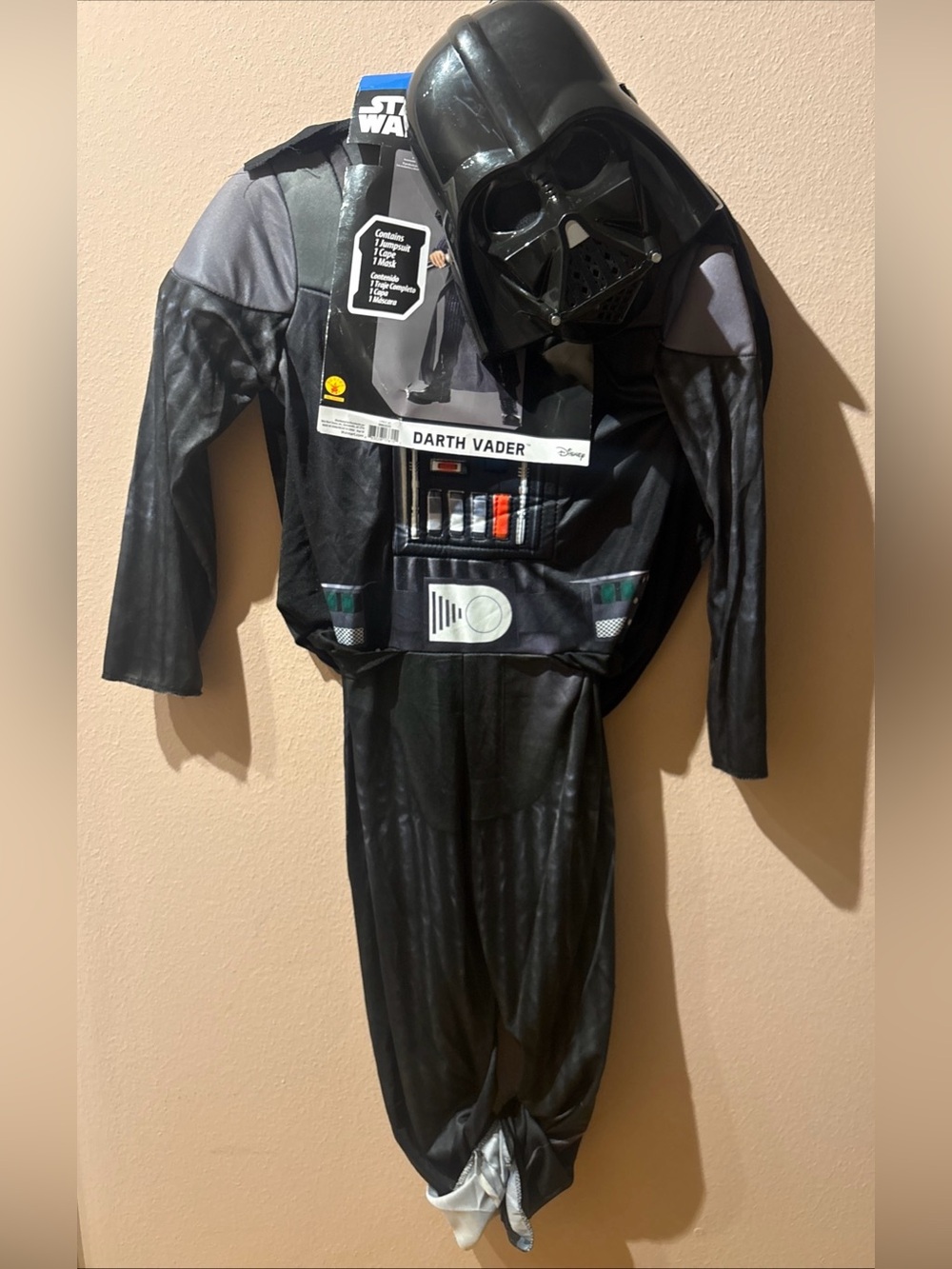 Darth Vader Star Wars Halloween Costume Kids large 10-12 Includes Mask & Cape